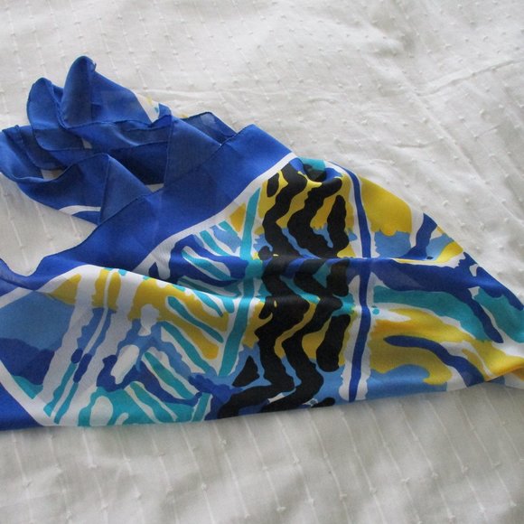 Blue & yellow abstract scarf - Picture 5 of 5